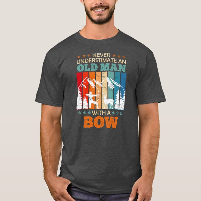 Gammal man med armbågsarkätteri t shirt (Framsida)