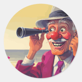 Gammal man med spottingrör på stranden, rolig runt klistermärke
