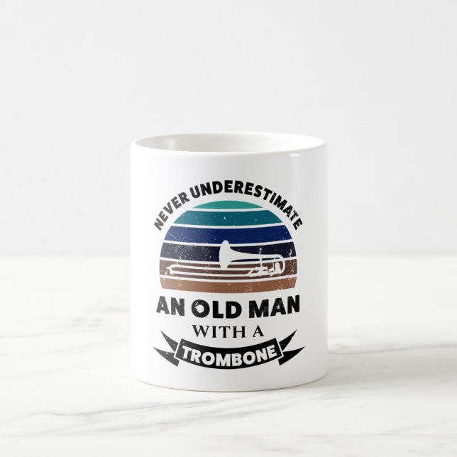 Gammal man med Trombone Funny Gift Pappa Kaffemugg (Center)