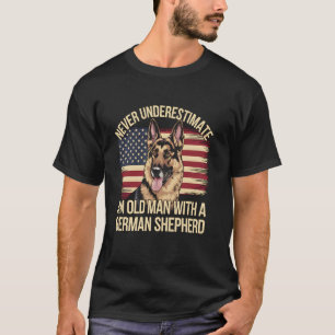 Gammal man med tysk shepherd patriotisk design t shirt