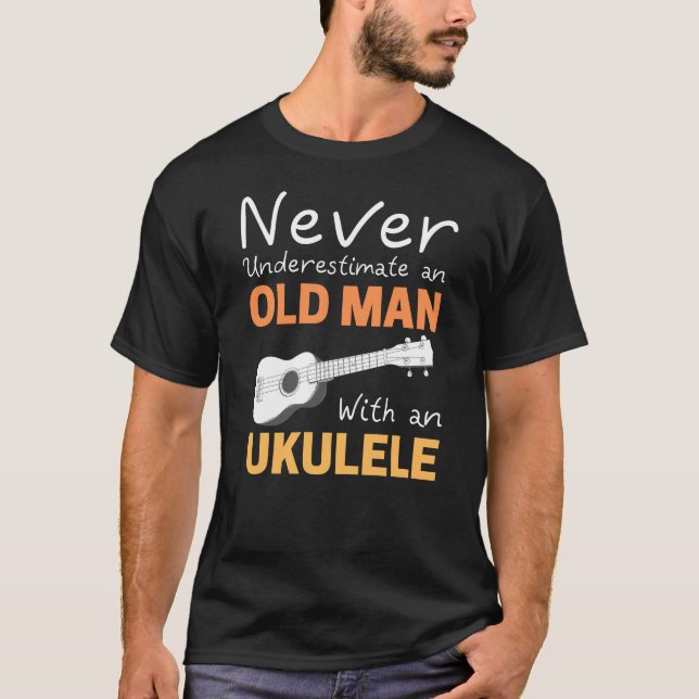  Gammal man med Ukulele  T Shirt (Framsida)