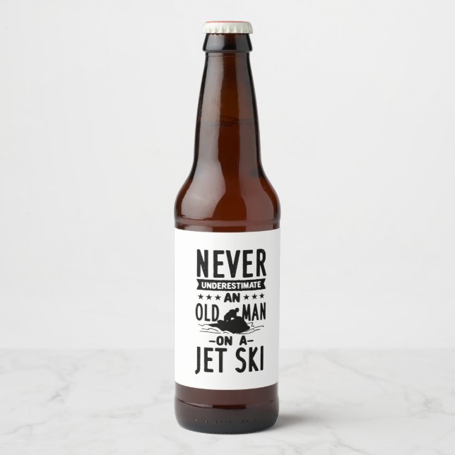 Gammal man på en Jet ski Ölflaska Etikett (Framsida)