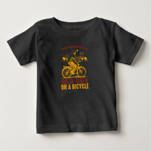 Gammal MC-design Cykel underskatta aldrig T Shirt