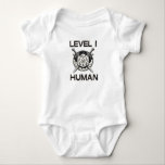 Gammal på nivå 1 t shirt<br><div class="desc">Human Gaming baby-kroppsdräkt - Baby-speldräkt för en RPG-entusiast.</div>