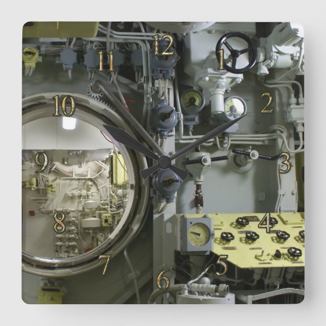 gammal retroubåt fyrkantig klocka (Framsida)