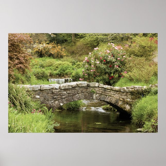 Gammal stenbro över en ström i Dartmoor Park Poster (Framsidan)