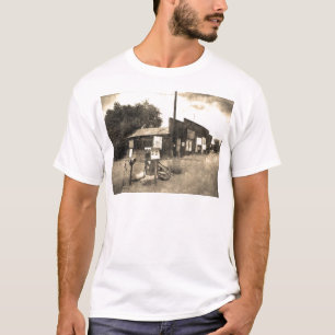 Gammal vintagebensinstation tee