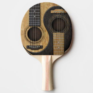 Gammala och slitna akustiska gitarrer Yin Yang Pingisracket