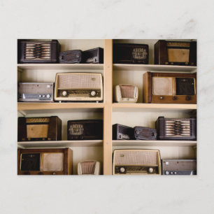 Gammala vintage50-talradior bordlägger på vykort