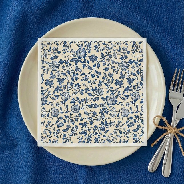 Gammaldags Delftware Blå och krämfärgad Blommig Se Pappersservett (Old-Style Delftware Blue and creame Floral Napkin.)