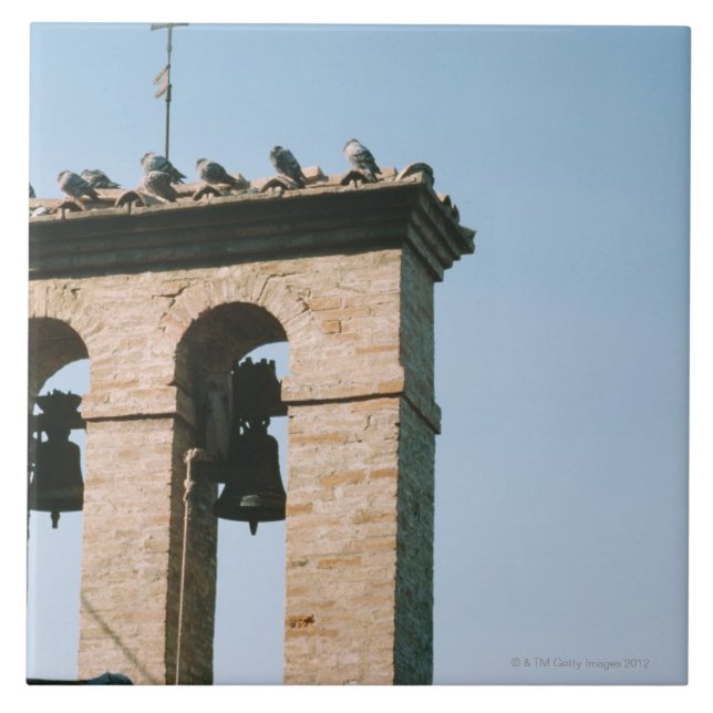 Gammalmodig kyrklig klockor, Assisi, italien Kakelplatta (Framsidan)