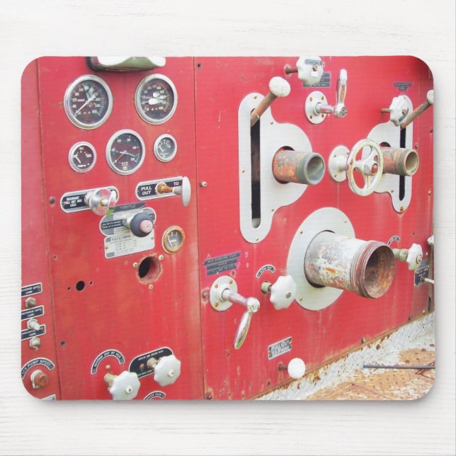 Gammalt avfyra lastbilgrejer musmatta (Framsidan)