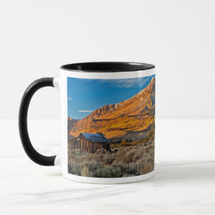 Gammalt bondgård längs Hwy 395 i June Lake Mugg