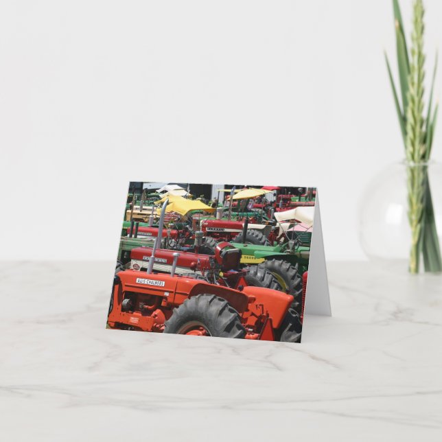 Gammalt färdskrivarkort: Massa av färgade traktore Kort (Framsida)
