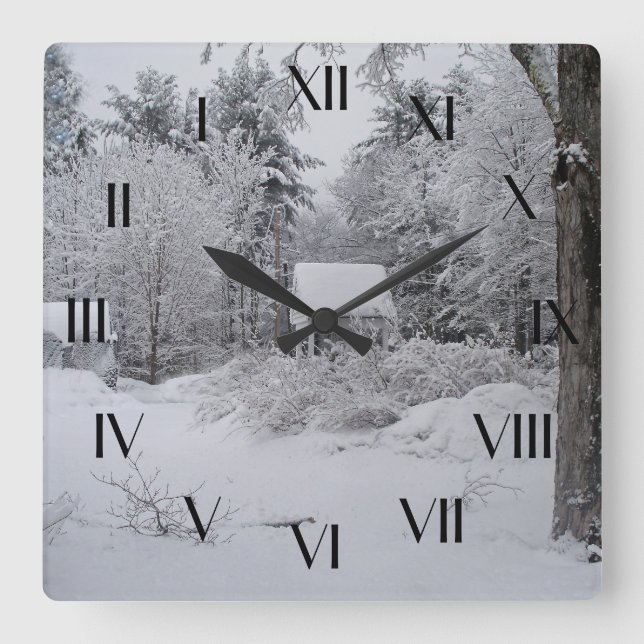 Gammalt källhus i bakåtklockan för vinter fyrkantig klocka (Framsida)