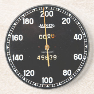 Gammalt speedometermätinstrument från en underlägg