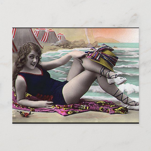 Gammalt vykort - flicka vid havet (Framsida)