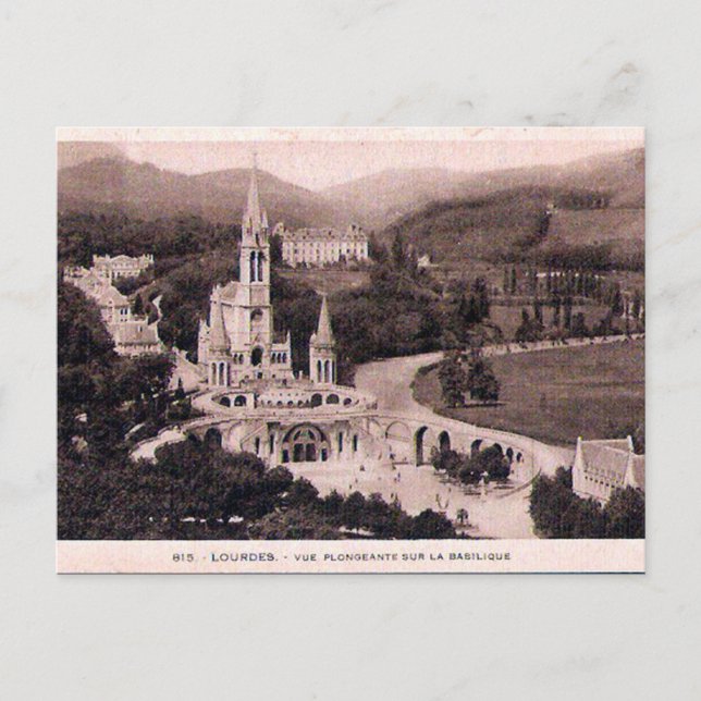 Gammalt vykort - Lourdes, La Basilique (Framsida)