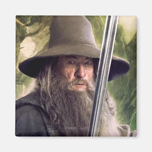 Gandalf med personal och svärd magnet (Framsidan)