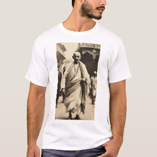 ’Gandhi Ji Legacy: Iconic Manar’s T-Shirt’ T Shirt