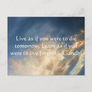 Gandhi Wisdom-citat med moln från Blå himmel Vykort