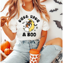 Gång på en Boo Ghost som läser Halloween T-Shirt