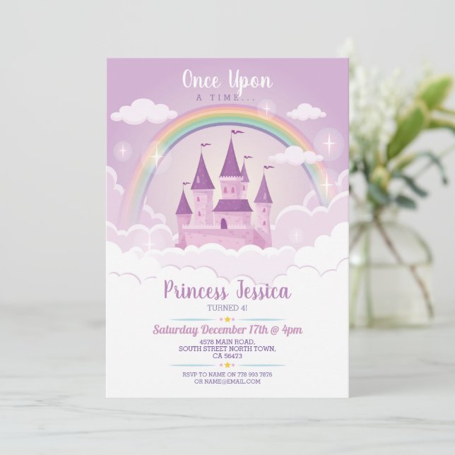 Gång på en Lila av tidprinsessan Birthday Castle Inbjudningar (Stående Fram)