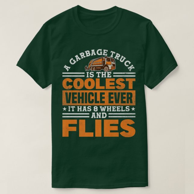 Garbage Truck 8 Wheels and Flies Recycling  T Shirt (Design framsida)