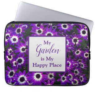 Garden är Lila Flower Blommigt vid Mitt Lycklig St Laptop Fodral