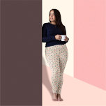 Garden Flowers på beige-bakgrunden Mönster Leggings<br><div class="desc">Vi presenterar våra häpnadsväckande blommönster, perfekt för att lägga till lite elegans i alla utrustningar. Dessa formar är tillverkade av högkvalitativt, tunt material och ger en optimal komfort och smickrande passning. Den vackra utformningen av blommigten är öga-fångst och feminin, och skapar dem perfekt för både avslappnad och dressytillfälle. Med sitt...</div>