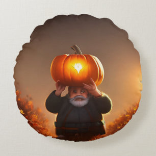 Garden Gnome bär en pumpa, Round Cushion Rund Kudde