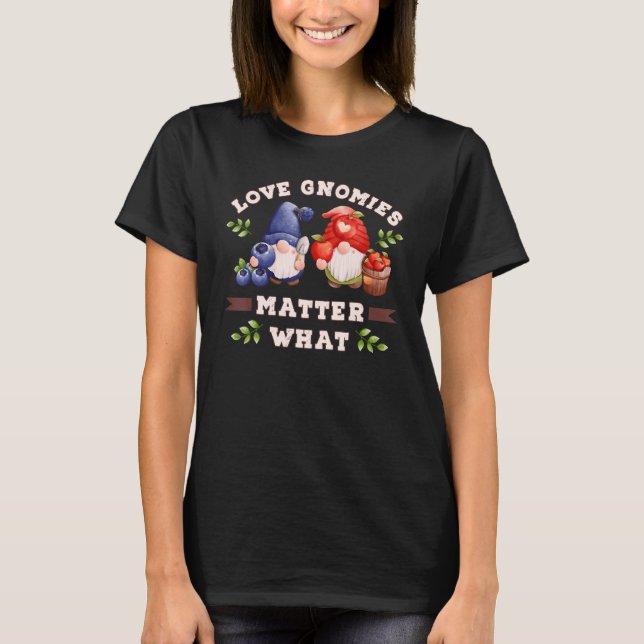 Garden gnomes  gnomes with blueberries and apples t shirt (Framsida)
