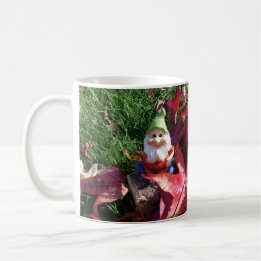 Garden Gnomes in Yard Fall Red Brown Lövs Co. Kaffemugg