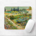Garden i Arles | Vincent Van Gogh Musmatta<br><div class="desc">Garden i Arles (1888),  av den nederländske postimponerande konstnären Vincent Van Gogh. Originalteckningen är en olja på arbetsytan som skildrar ett lush-landskap med färgstarka blommor. 

Använda verktygen för att lägga till anpassningsbar eller anpassa bilden.</div>