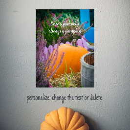 Garden lever fortfarande med en orange pumpa poster