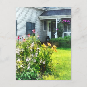 Garden med Coneflowers och Lilies Vykort