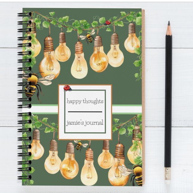 Garden String Ljus med bin. Ladybug, Ivy Anteckningsbok (Garden themed customizable spiral notebook journal in green and gold with bees, ladybugs. )