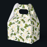 Gardenia Blommig Gåva Förpackningslåda Presentaskar<br><div class="desc">Festlig presentförpackning visas med ett vackert tryck av vita gardenia blommor. 
Anpassa denna vara eller köp som den är.
Tips: Lägg bara till dina fantastiska godsaker och lägg till lite festlig band.



Licensierad Bild</div>