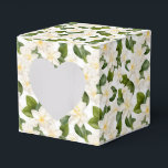 Gardenia Blommig Presentlåda<br><div class="desc">Presentlåda för fester visas med ett vackert tryck av vita gardenia blommor. 
Anpassa denna vara eller köp som den är.
Tips: Lägg bara till dina fantastiska godsaker och lägg till lite festlig band.



Licensierad Bild</div>