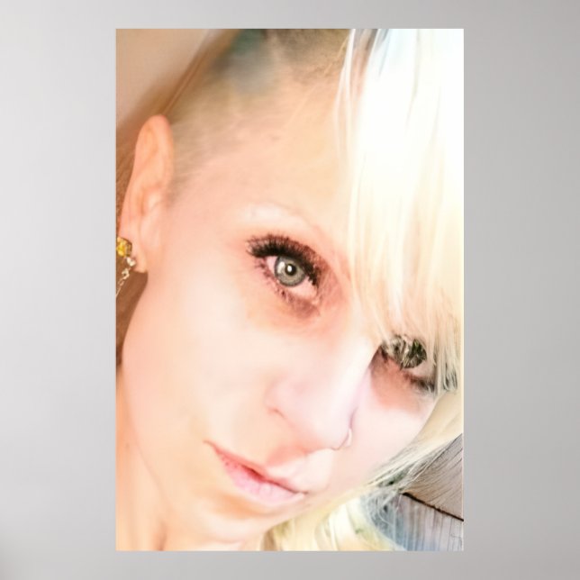 Gargantuan Poster Skriv ut (Framsidan)