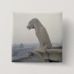 Gargoyle på balustraden av det stort knapp