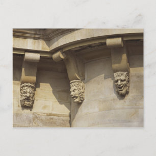 Gargoyles on Pont Neuf bridge in Paris, Frankrike Vykort