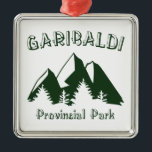 Garibaldi Provincial Park Julgransprydnad Metall<br><div class="desc">Garibaldi Provincial Park i Kanada,  som är belägen i hjärtat av bergen i Kusten bara 70 km norr om Vancouver och som erbjuder mer än 90 km etablerade vandringskedjor,  vackra sjöar och boskapstoppar,  är ett favoritårligt mål för utomhusentusiaster.</div>