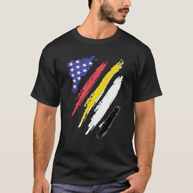 Garifuna American Patriot Grown Heart Flag Stripes T Shirt (Framsida)