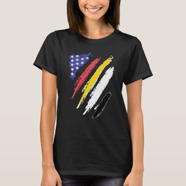 Garifuna American Patriot Grown Heart Flag Stripes T Shirt (Framsida)