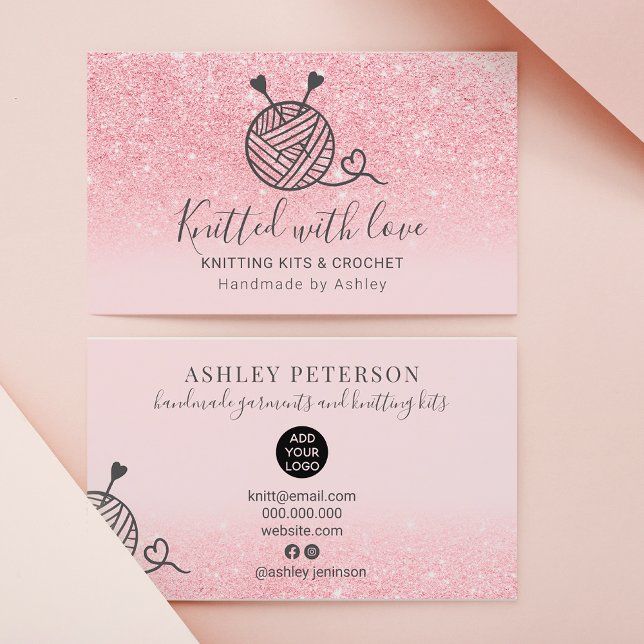 Garn av trikågarn av rosa glitter, handgjort visitkort (Skapare uppladdad)