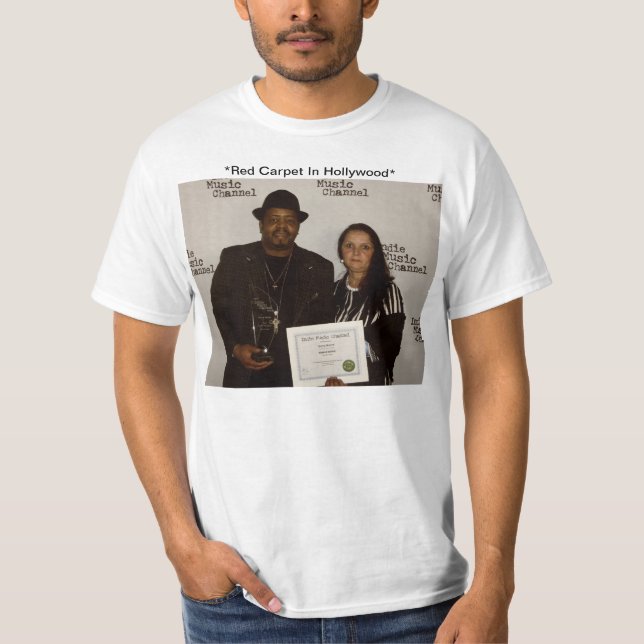 "Garry & Carmen Moore på rött matta ", Tee Shirt (Framsida)