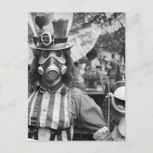Gas Mask Woman vid vykortet Tea Party Vykort