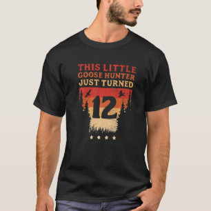 Gåsjägare Den här lilla gåsjägaren har just fyllt T Shirt
