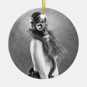 Gasmaskflicka Julgransprydnad Keramik